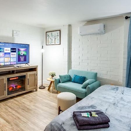 Studio W/ King Bed Near Dwtn Rochester Ngoại thất bức ảnh